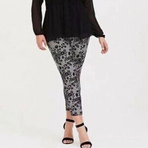 Torrid Floral Plaid Pencil Skinny Cropped Pants 16 Striped Houndstooth Capri